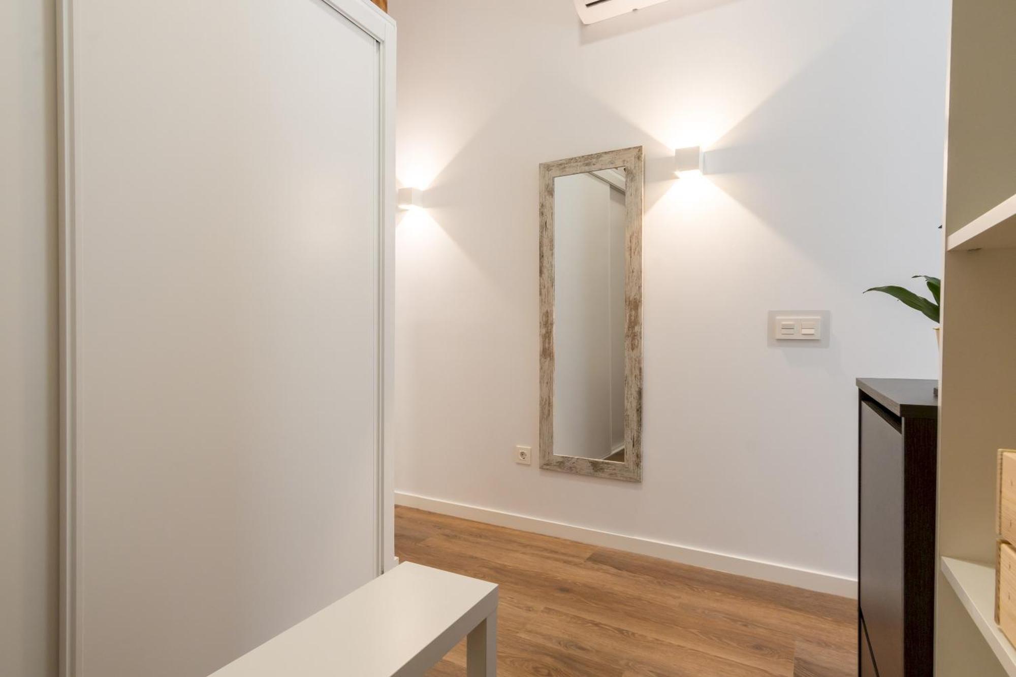 Modern And Cozy- 1 Bedroom 1 Bathroom -Lavapies Madrid Exterior foto